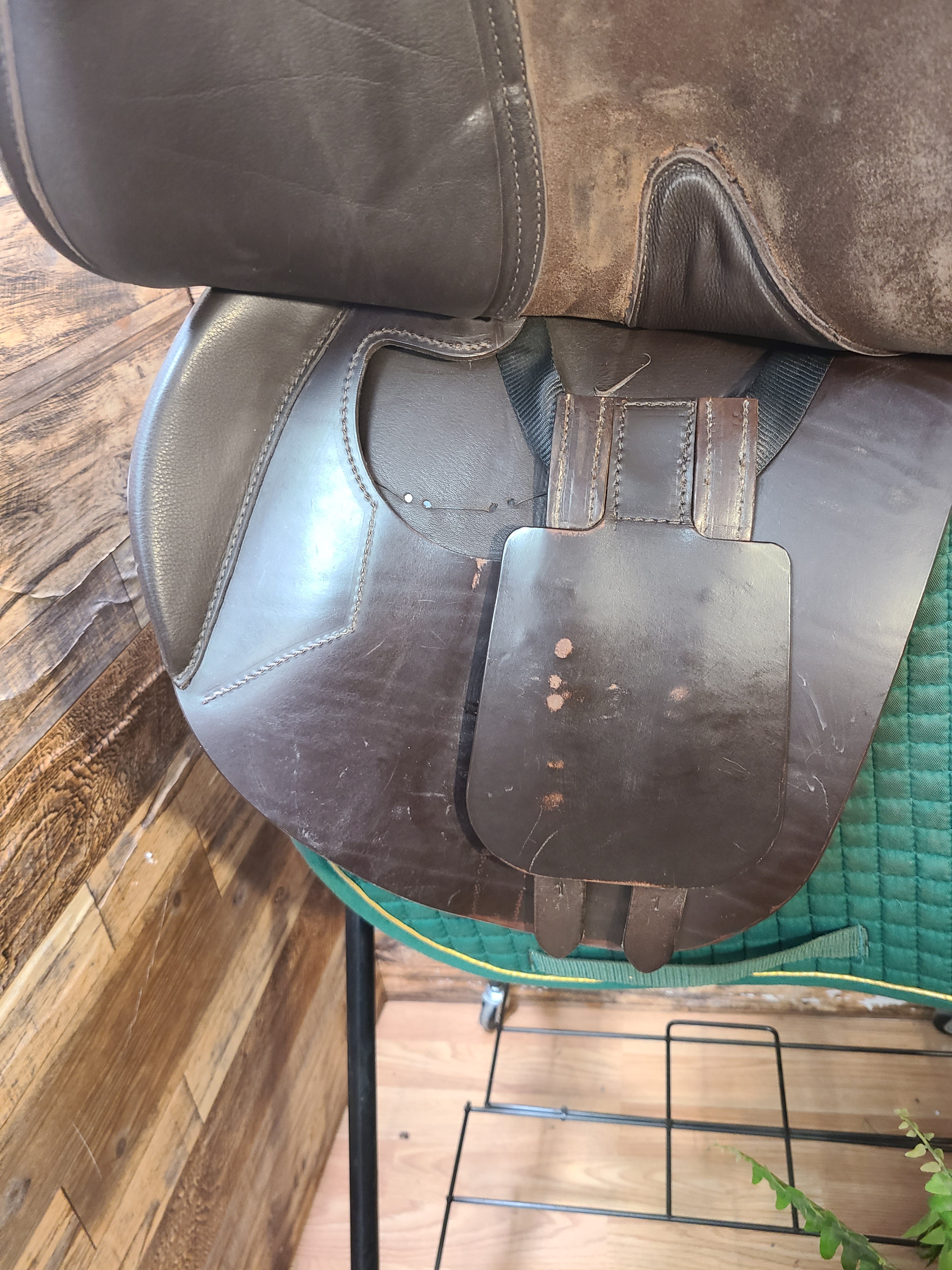 18" WOW Classique Jump Saddle