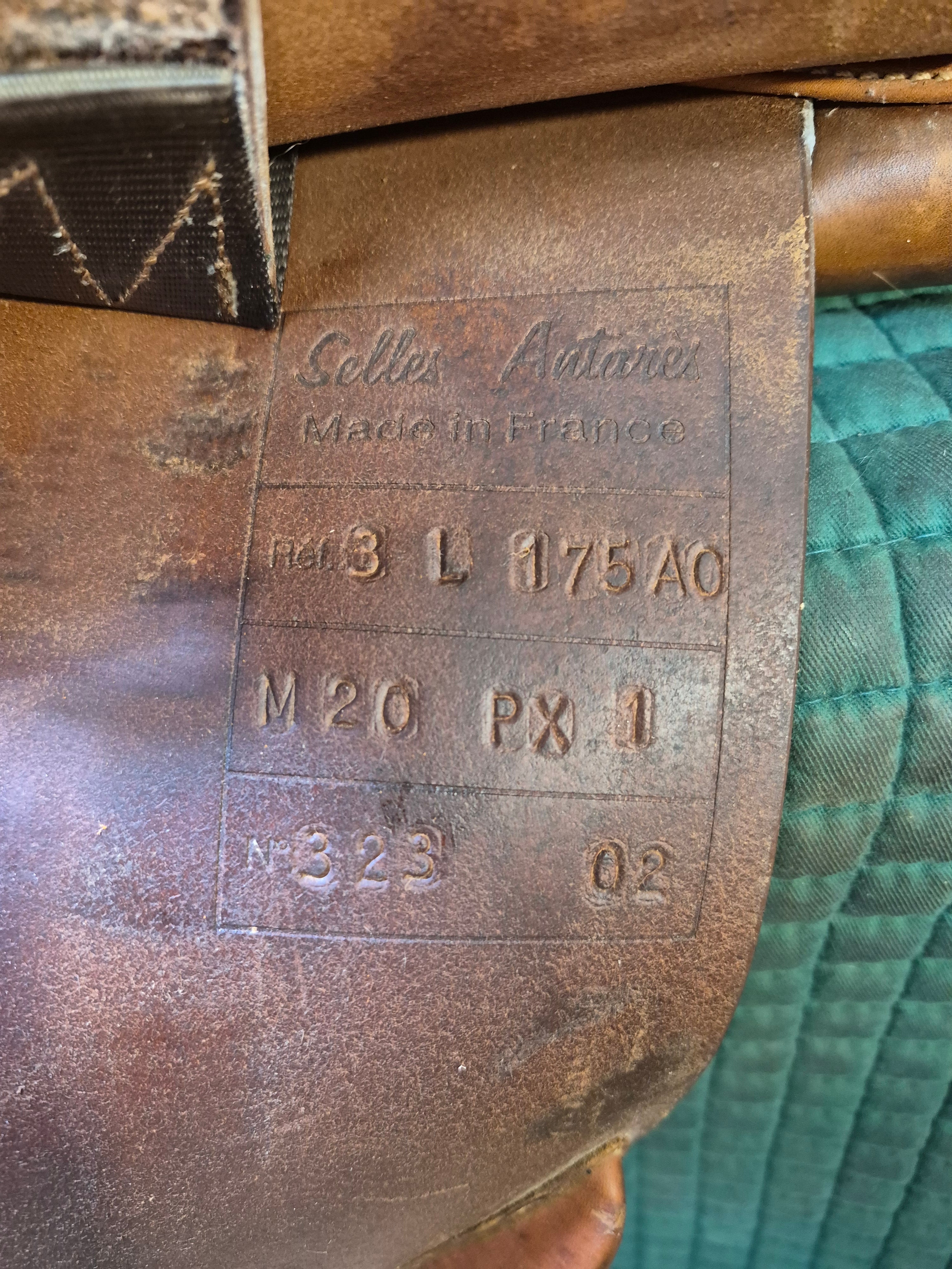 17.5" Antares Close Contact Saddle