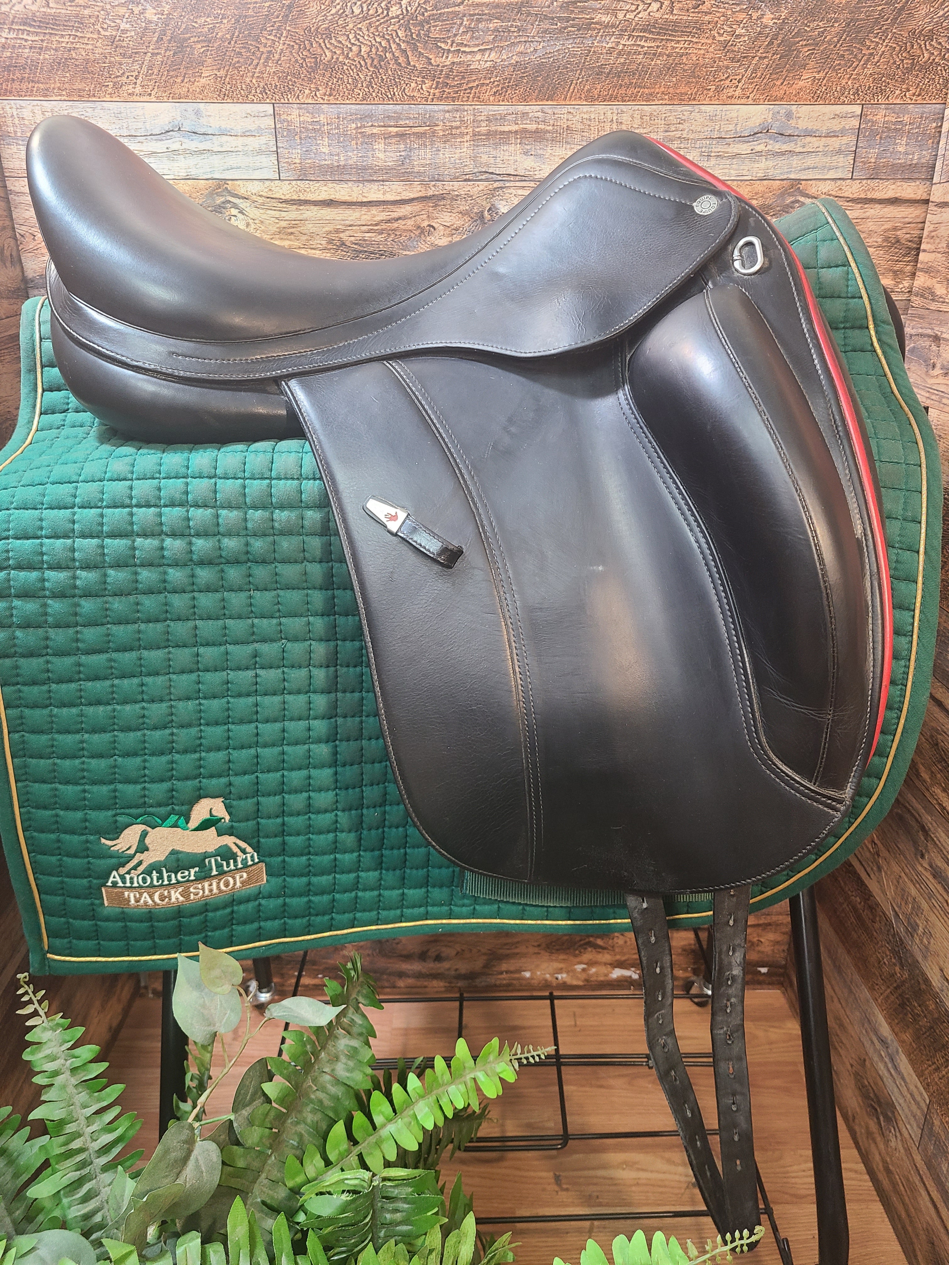 17.5" Equipe Viktoria Monoflap Dressage