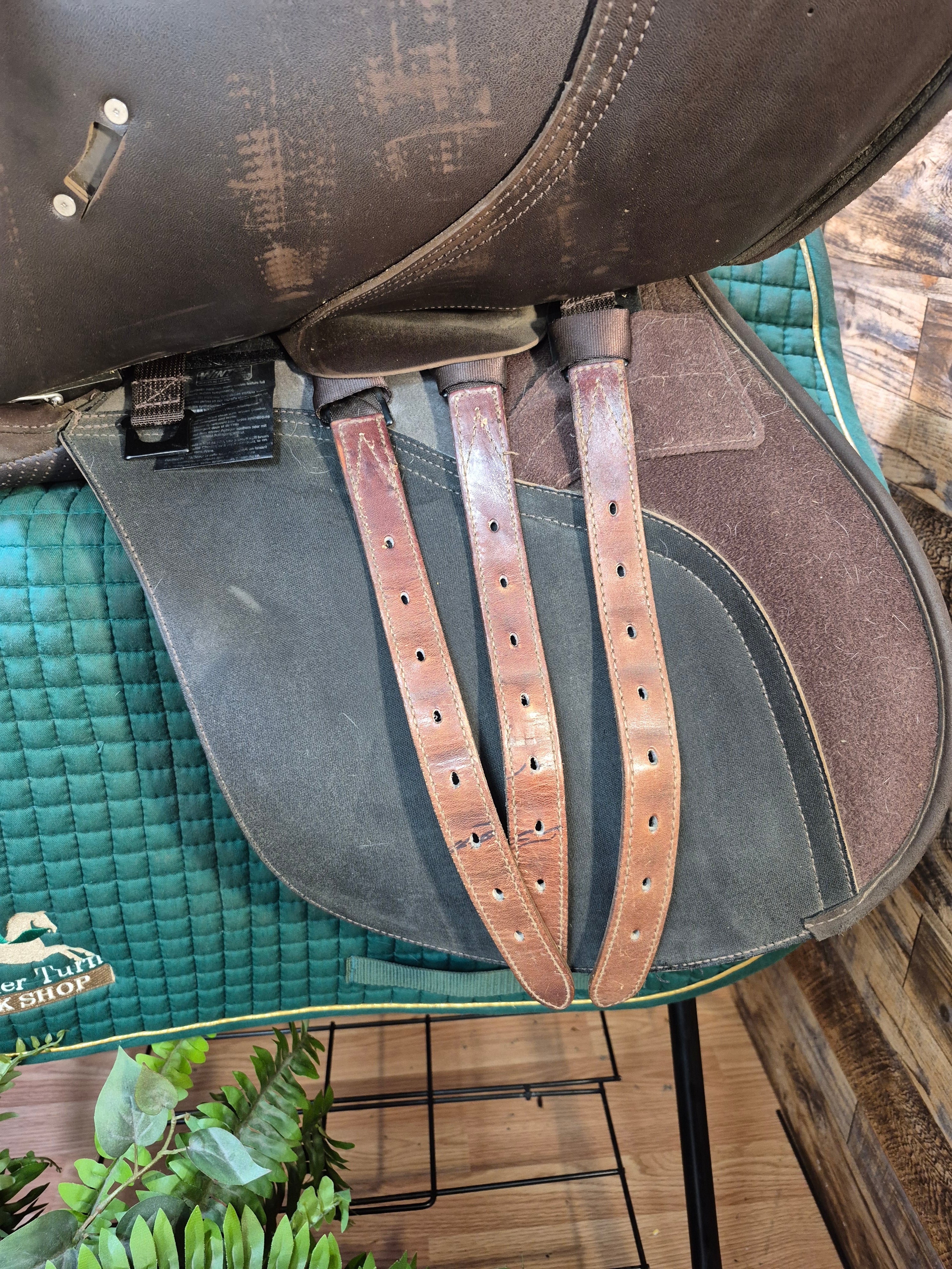 18" Wintec Brown AP Saddle