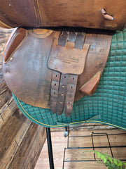 17.5" Antares Close Contact Saddle