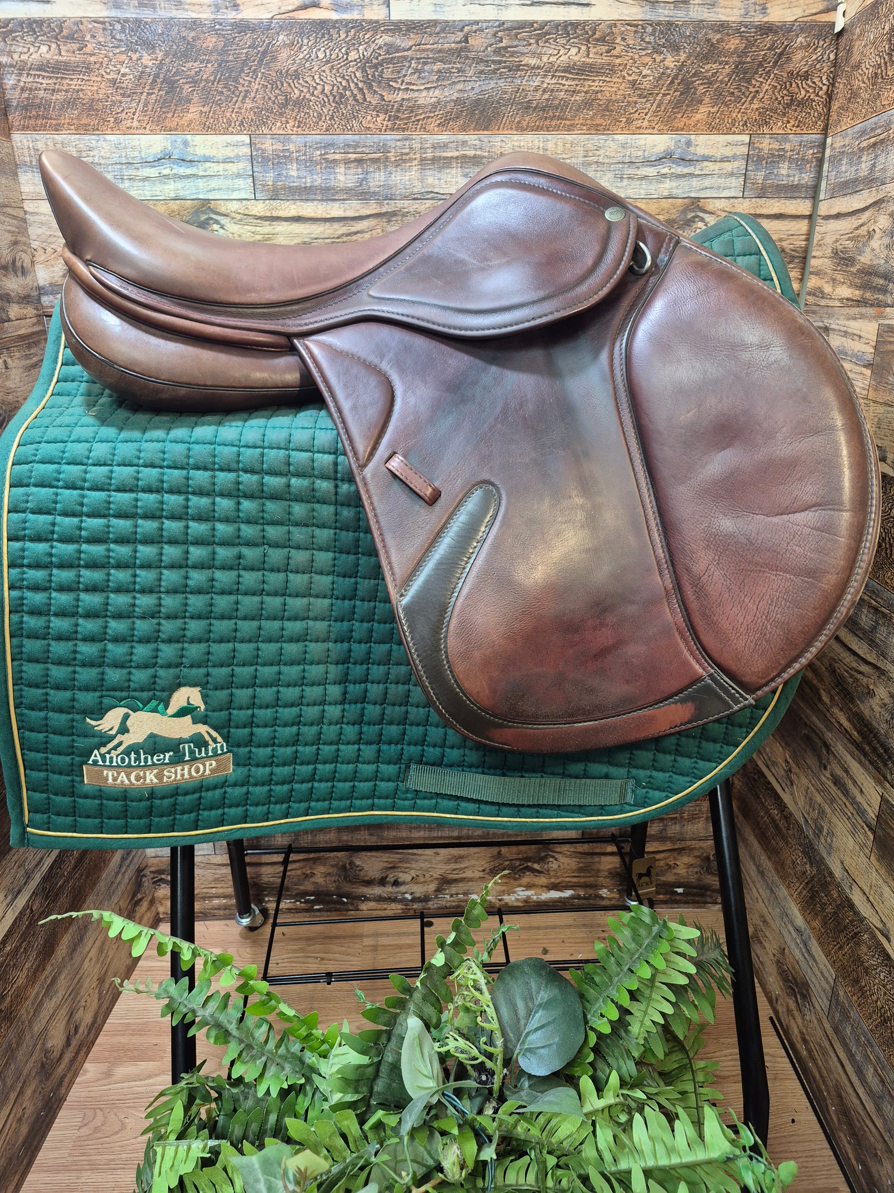 18" Royal Highness Jump Saddle