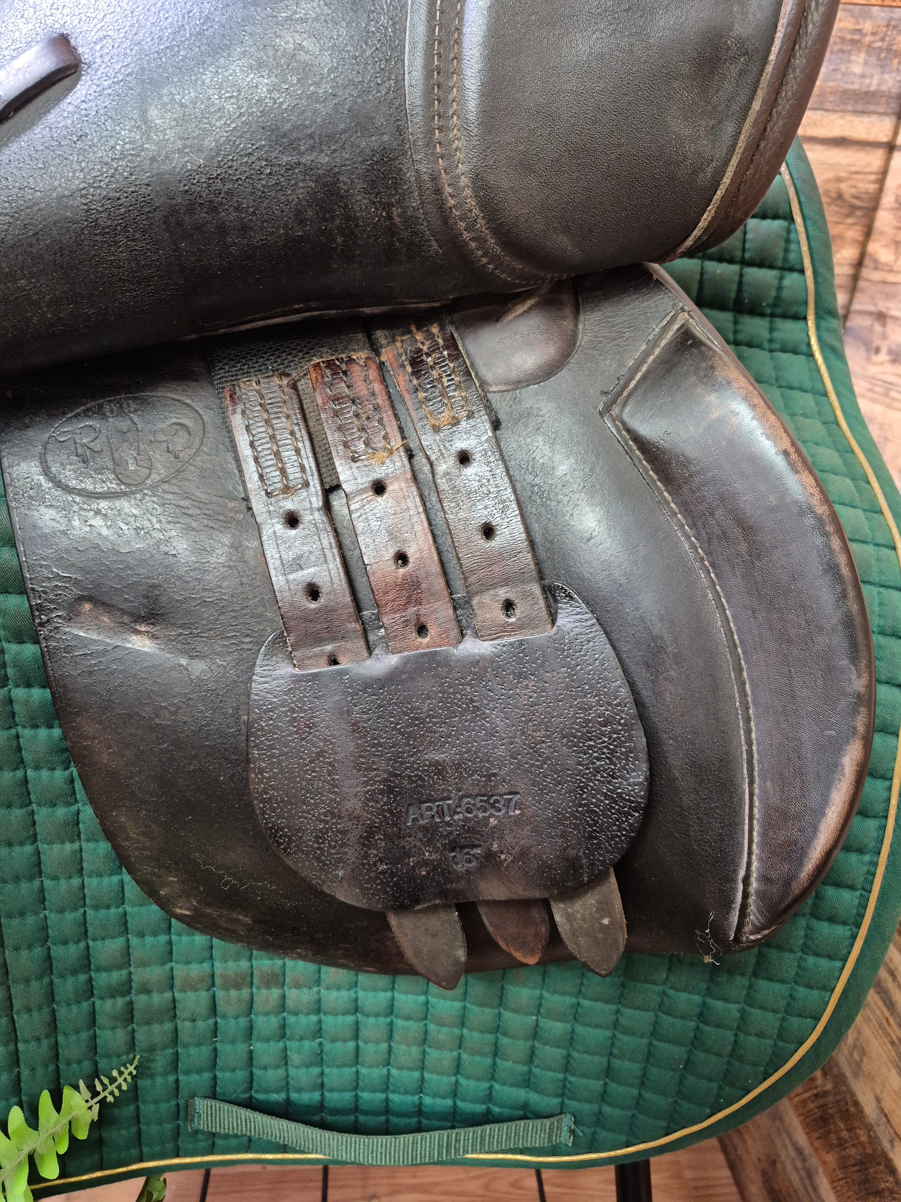 16" Collegiate Jump Saddle