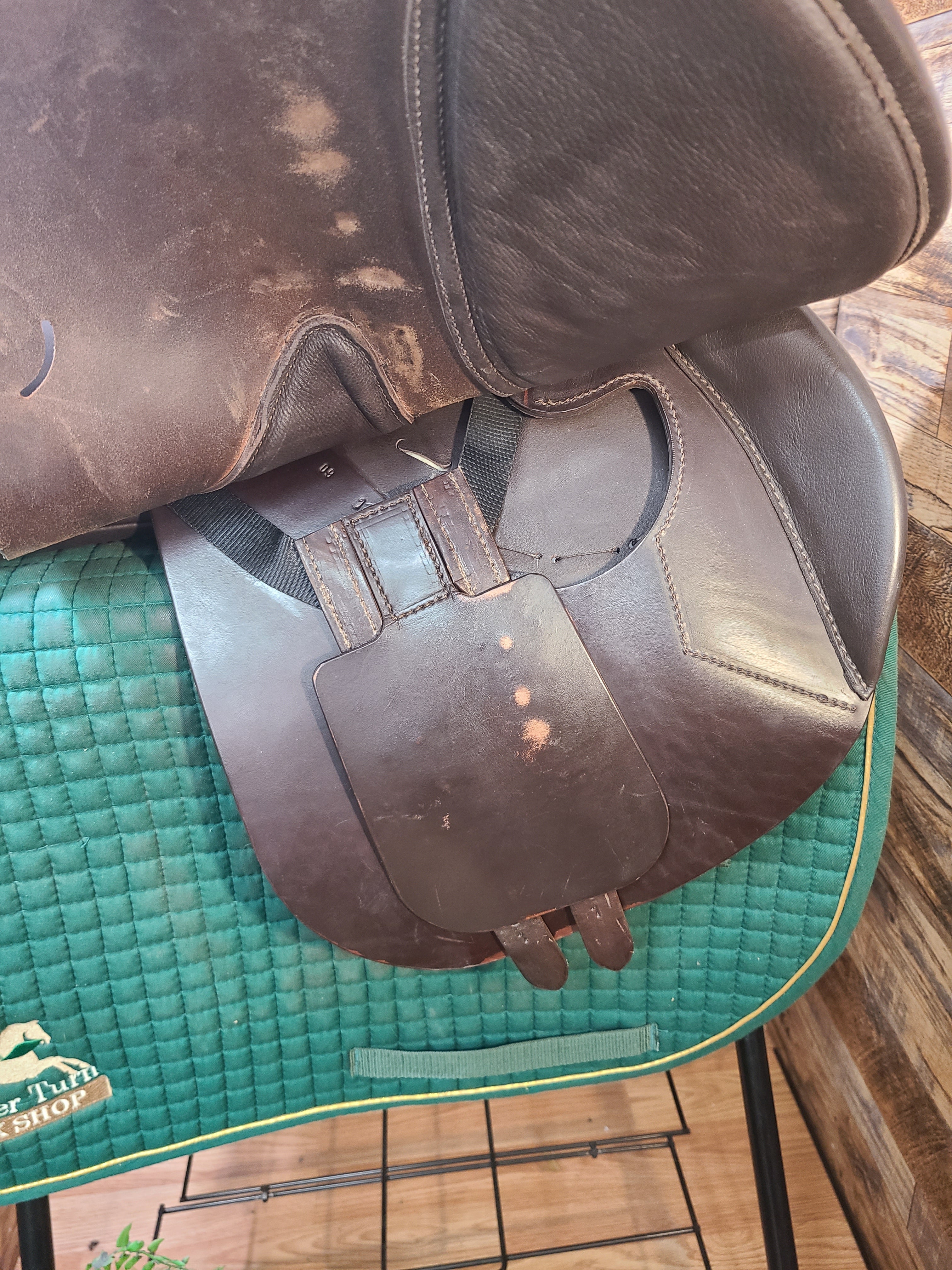 18" WOW Classique Jump Saddle