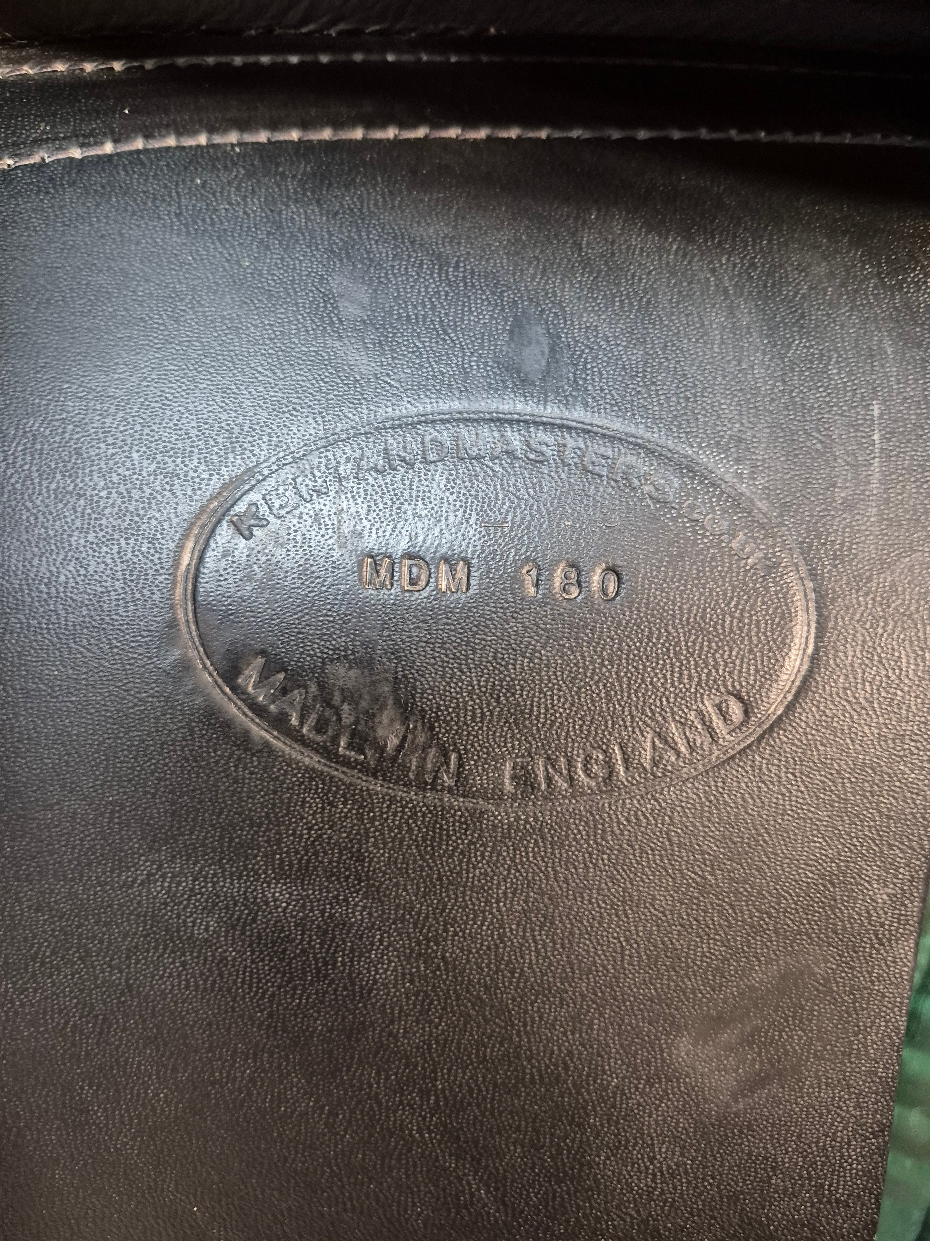 18" Kent & Masters Dressage Saddle
