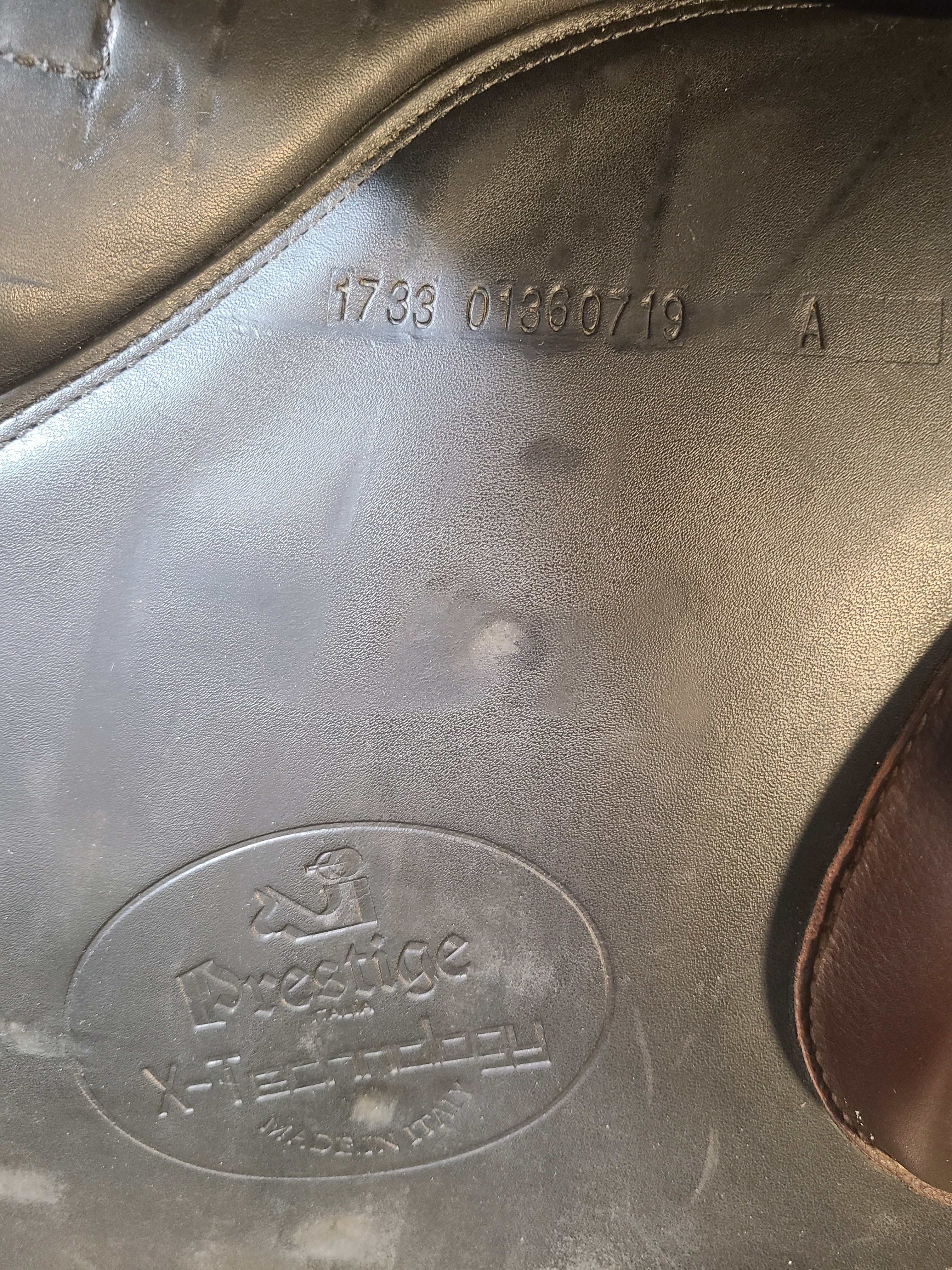17" Prestige Istinto Jump Saddle