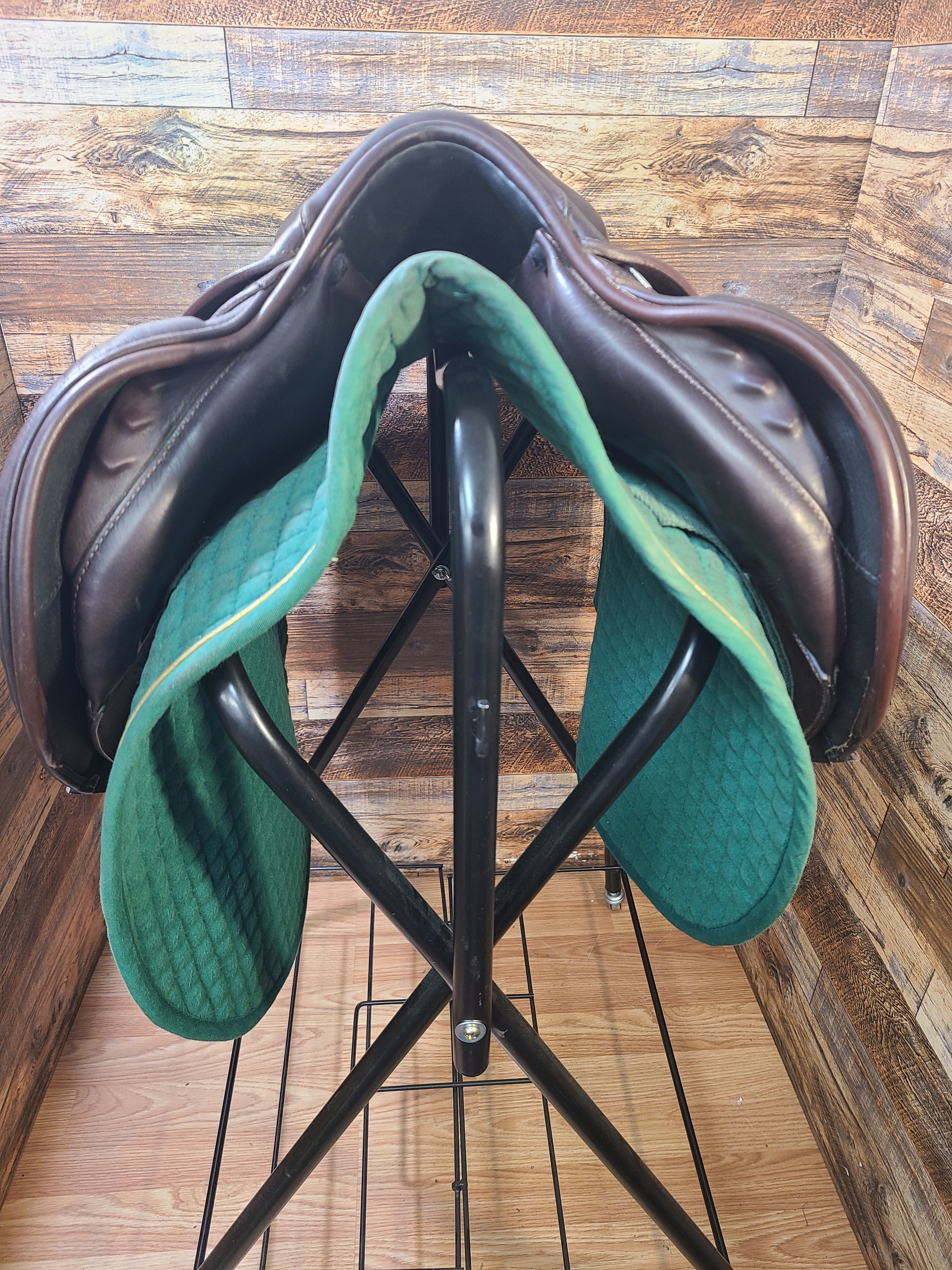 17" Prestige Istinto Jump Saddle