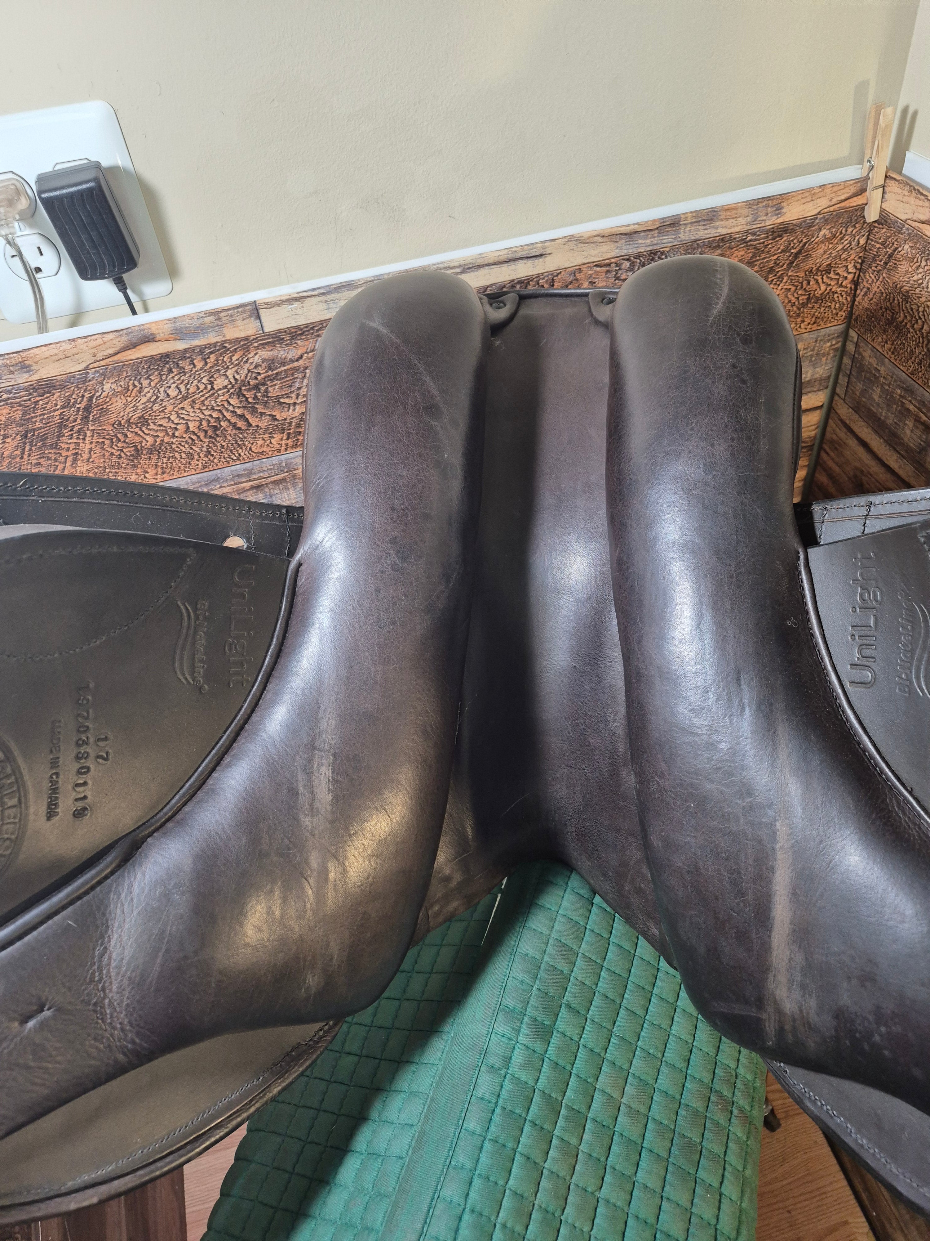 17" Schleese Unalight CC Saddle