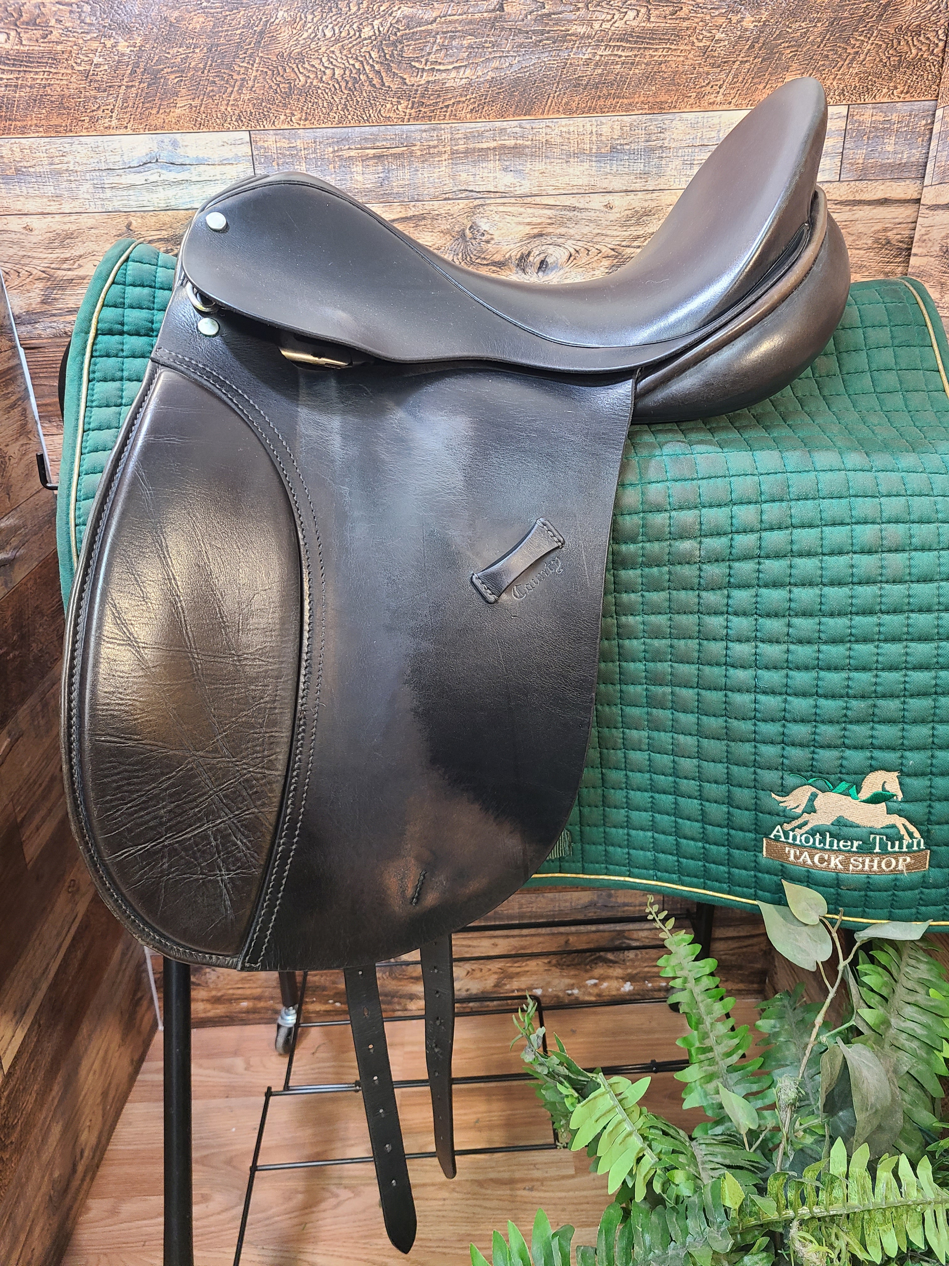 16.5" County W.B. Dressage Saddle