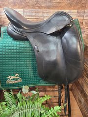 17.5" Schleese Liberty Dressage w/Air Panels