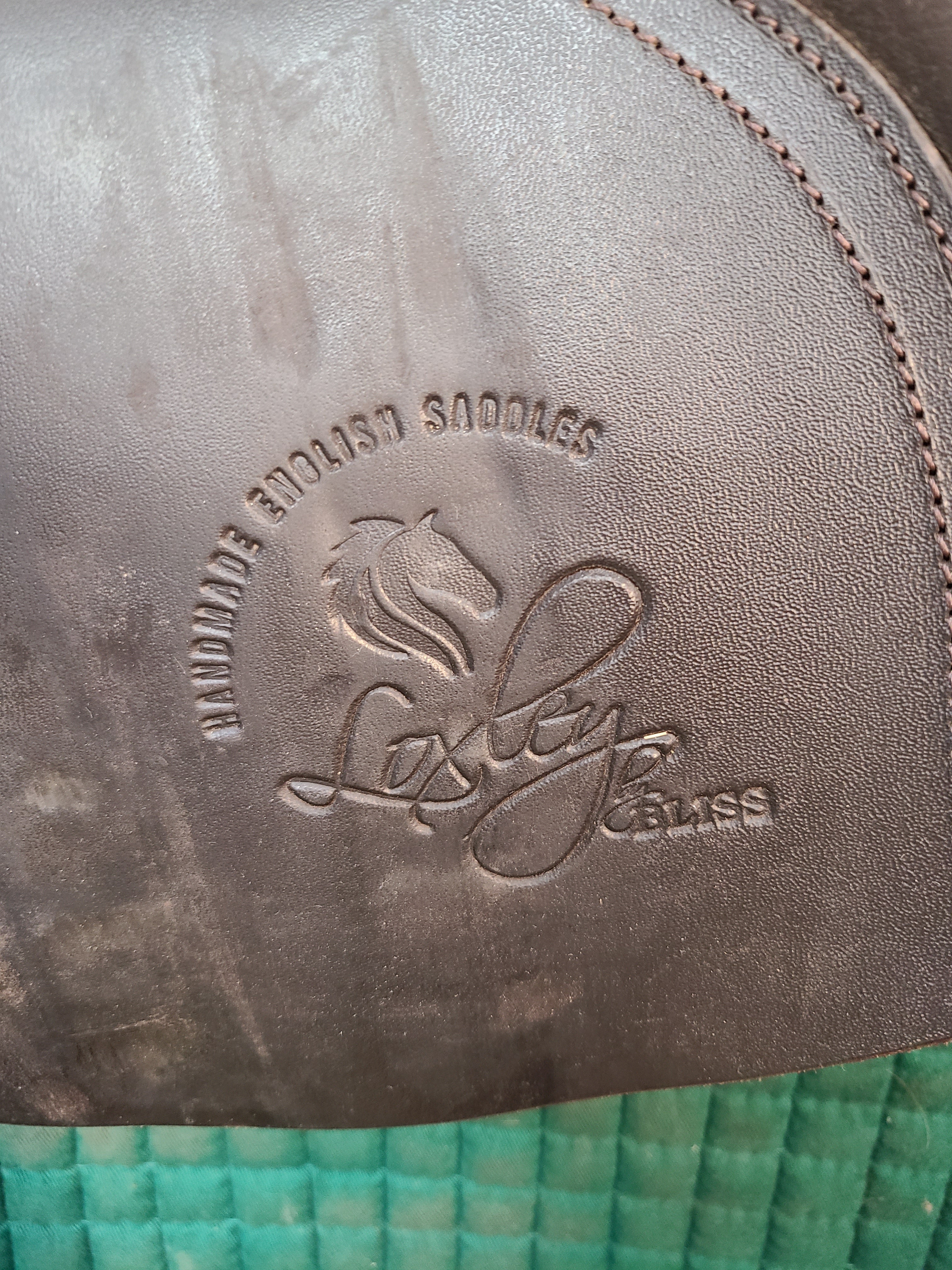 17.5" Loxley Close Contact Saddle