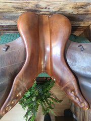 17"  Antares Monoflap Jump Saddle