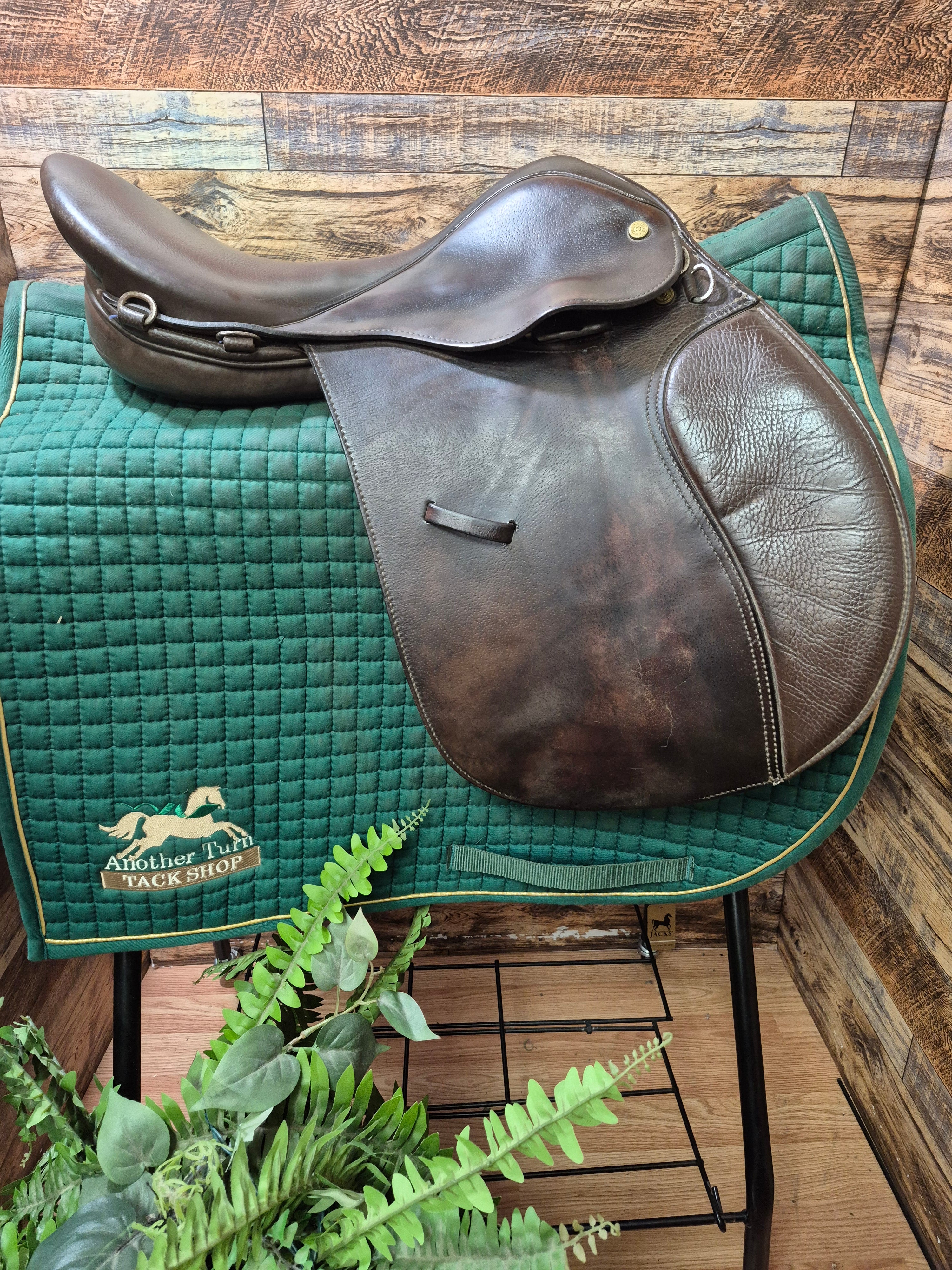 16" Collegiate Jump Saddle