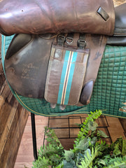 17" Voltaire Palm Beach Close Contact