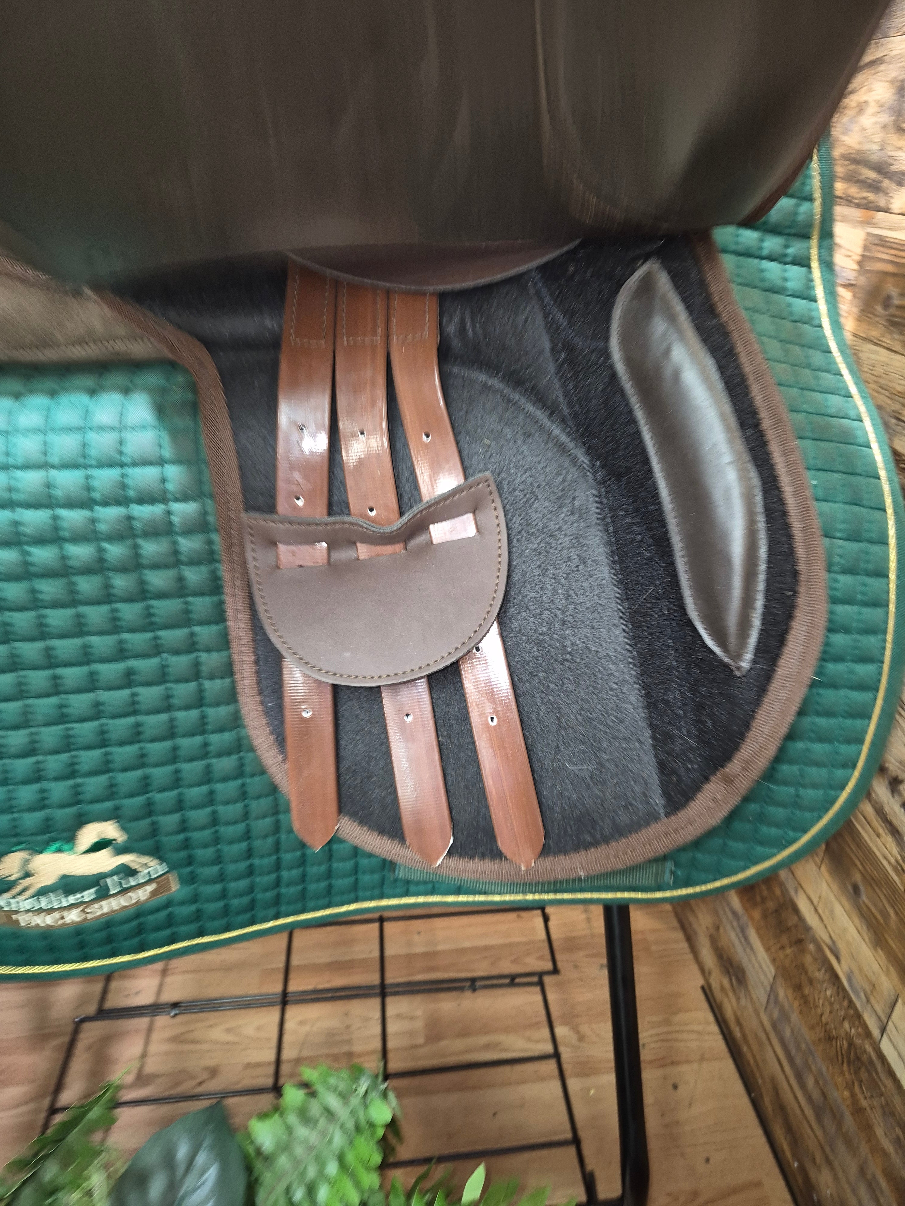 18" Synthetic AP Saddle
