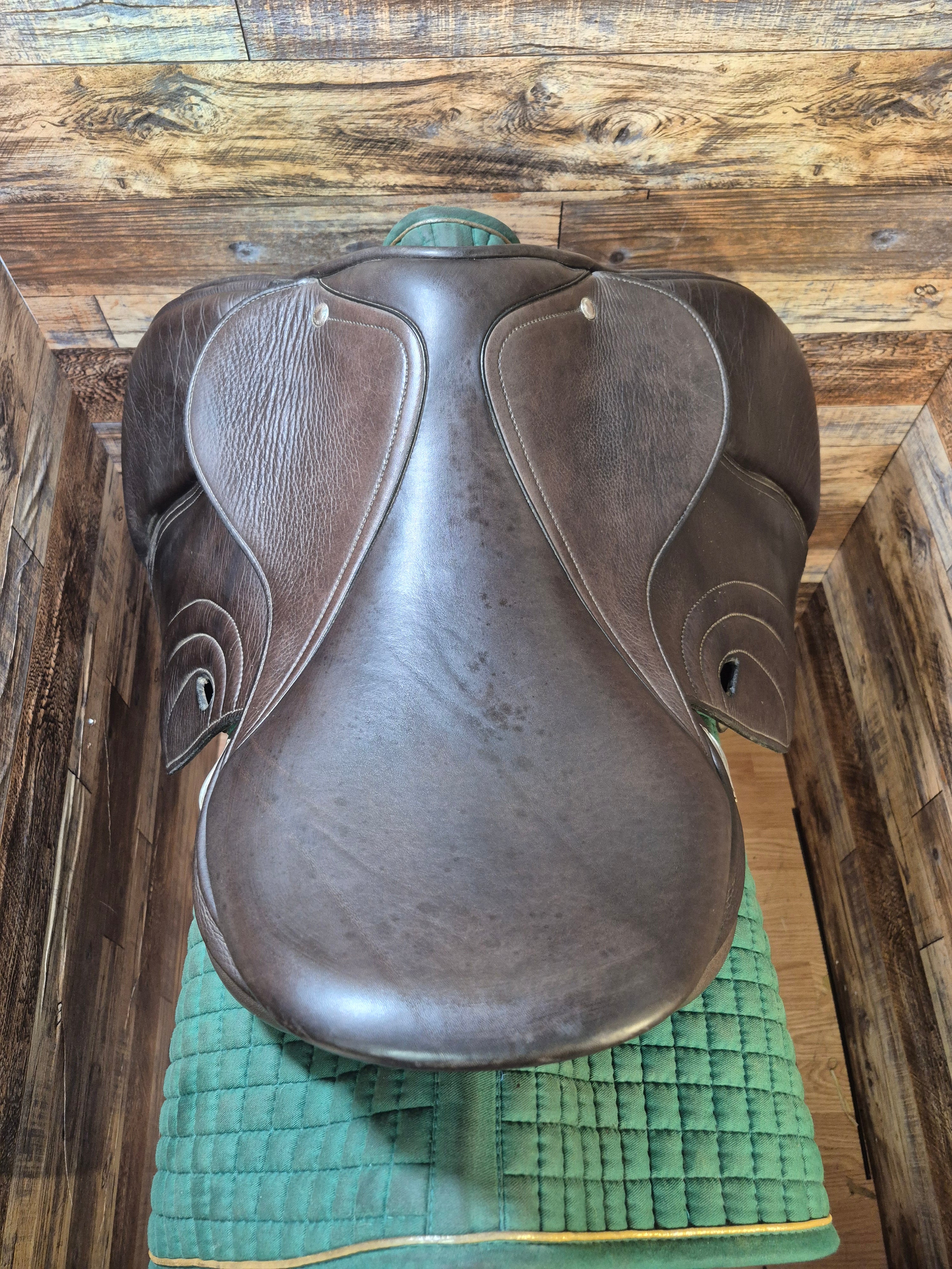 17" Schleese Unalight CC Saddle