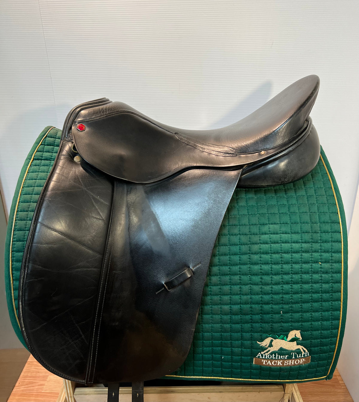 18.5" Albion Style Dressage